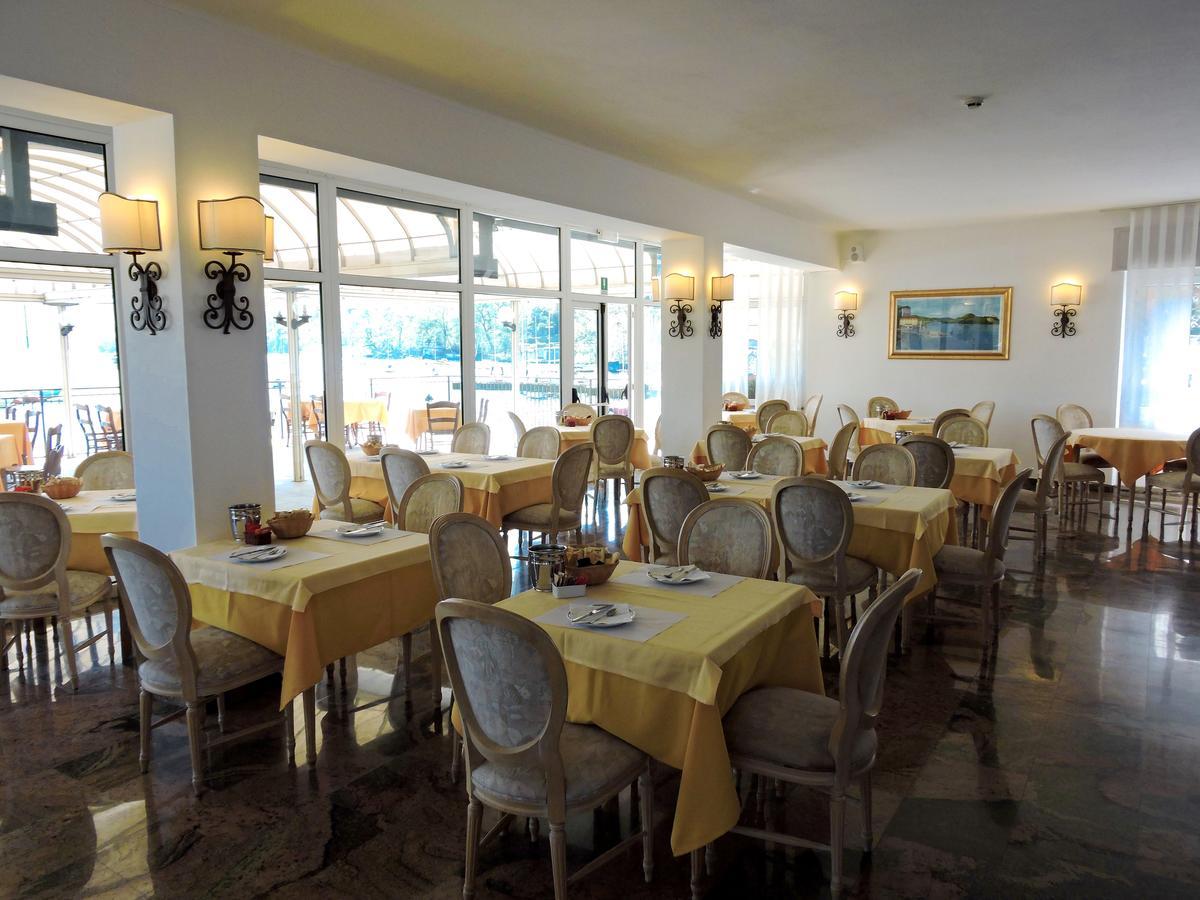 Hotel Capri Леса Екстер'єр фото